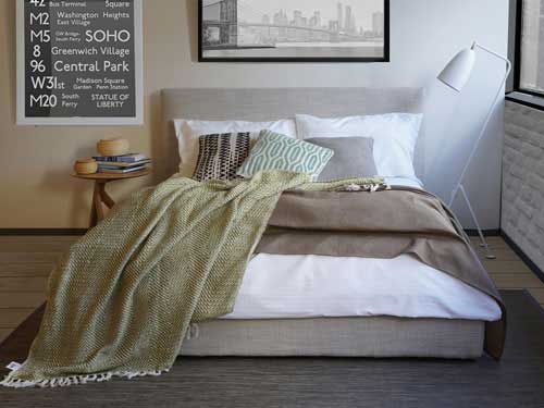 King-Size Bed w/Mattress (1matt.) (New)