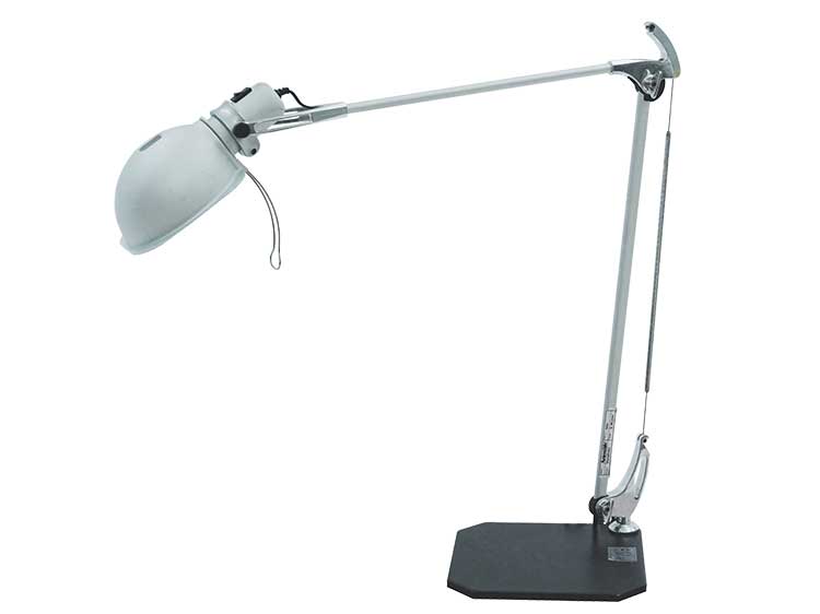 Desk Lamp (Used) 　